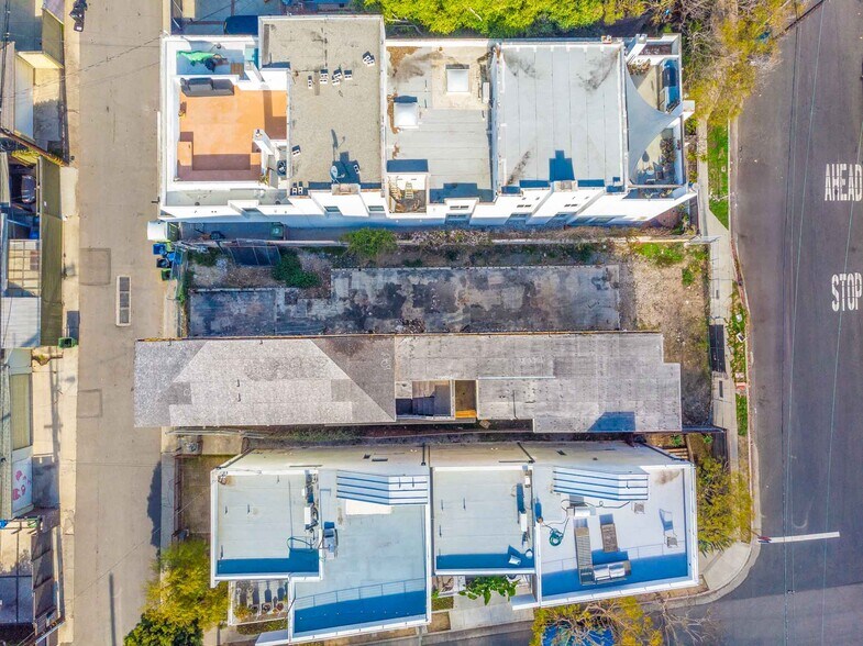 More Photos Of 705 Broadway St, Venice Multifamily For Sale