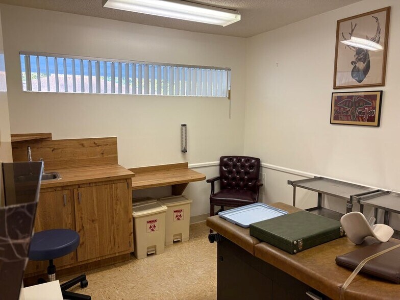 More Photos Of 1900 Nebraska Ave, Fort Pierce Medical For Sale