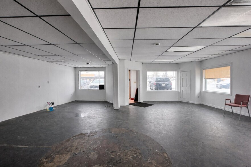 More Photos Of 2924 Old Hwy 69 N, Val Caron Freestanding For Lease