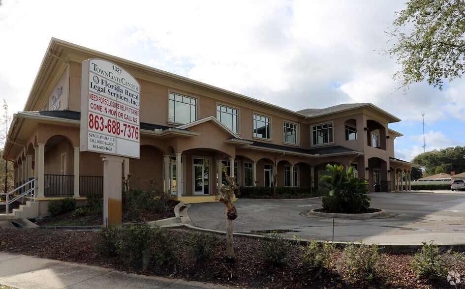 More Photos Of 1321 E Memorial Blvd, Lakeland Medical For Lease