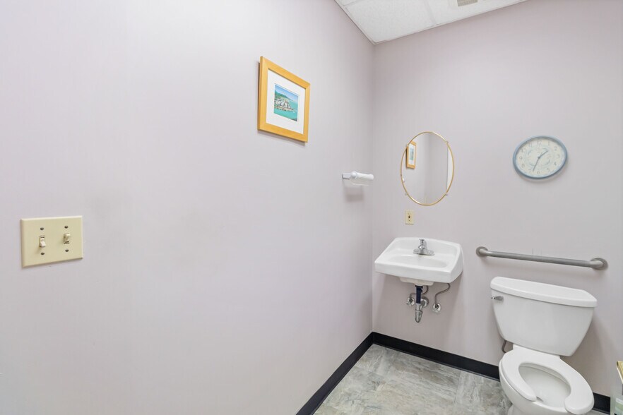 More Photos Of 175 Speedwell Ave, Morris Plains Freestanding For Sale