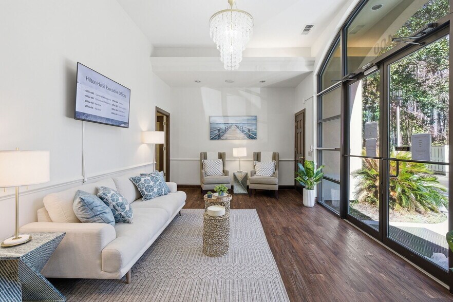 More Photos Of 70 N Main St, Hilton Head Island Office For Sale