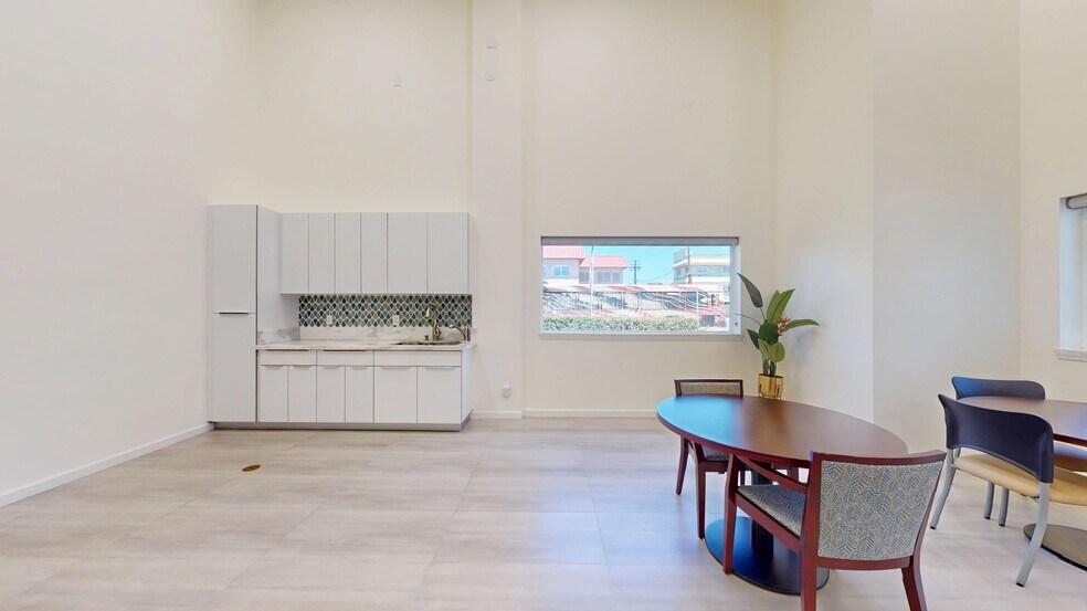 More Photos Of 524 Mokauea St, Honolulu Warehouse For Lease