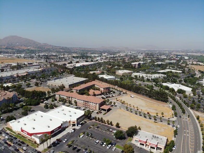 More Photos Of E Hospitality Ln, San Bernardino Land For Lease