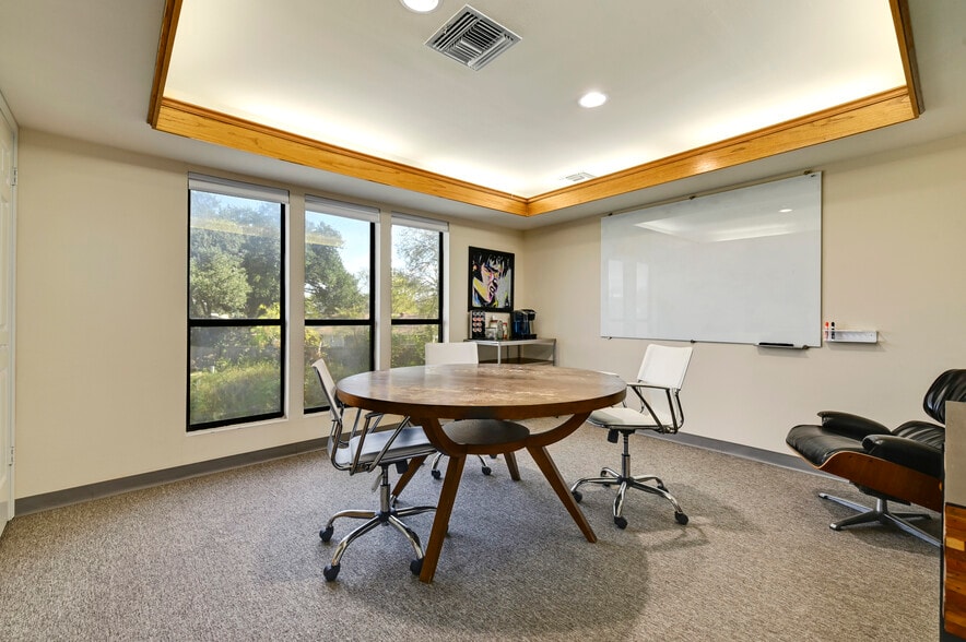More Photos Of 8733 Shoal Creek Blvd, Austin Office For Lease