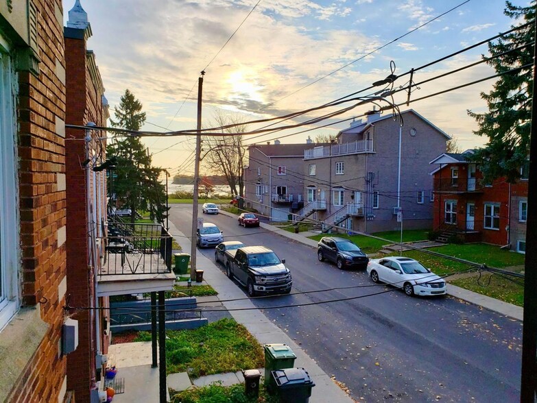 More Photos Of 33-39 Av 3E, Montréal Apartments For Sale