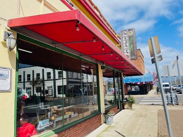 More Photos Of 1911 2nd St, Tillamook General Retail For Sale