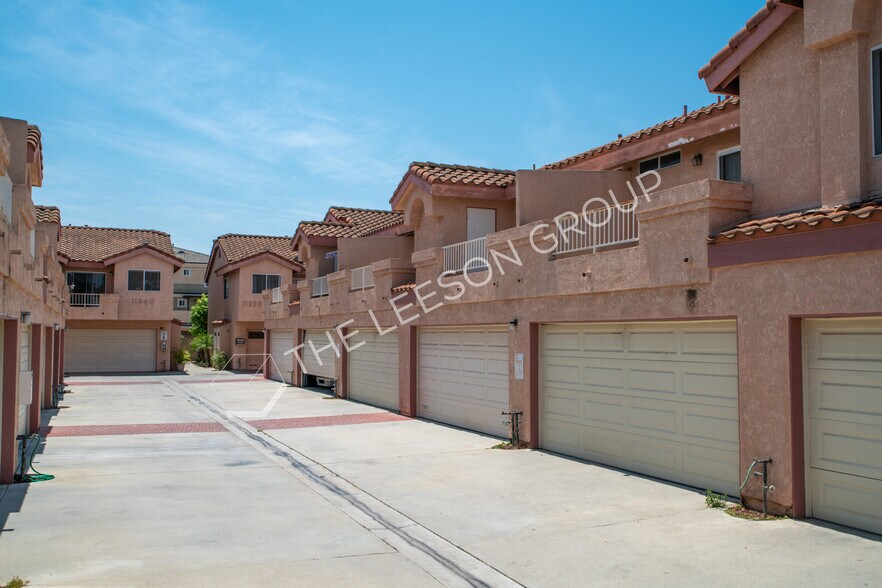 More Photos Of 11932 207th St, Lakewood Apartments For Sale