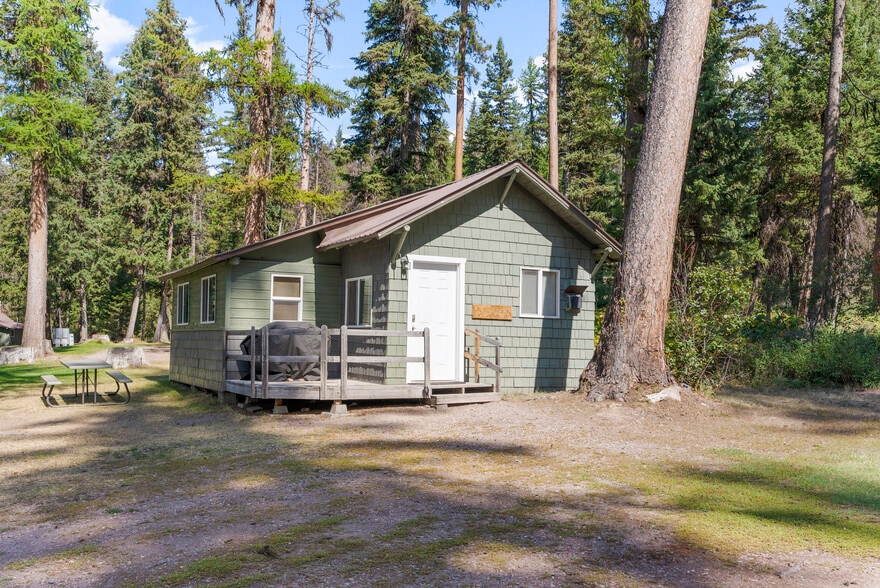 More Photos Of 3481 N Highway 83, Seeley Lake Hotel For Sale