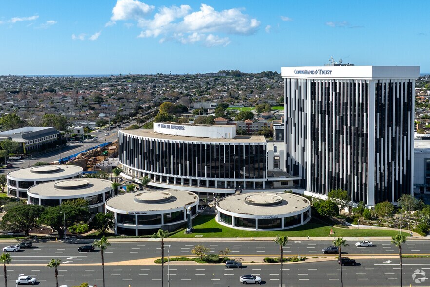 More Photos Of 21515 Hawthorne Blvd, Torrance Office For Lease