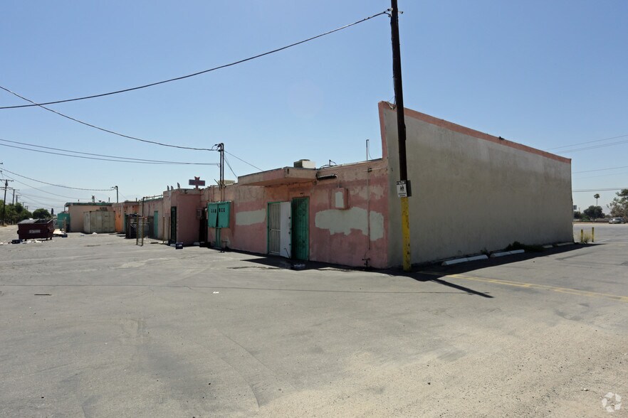 More Photos Of 1740-1788 W Highland Ave, San Bernardino Freestanding For Lease