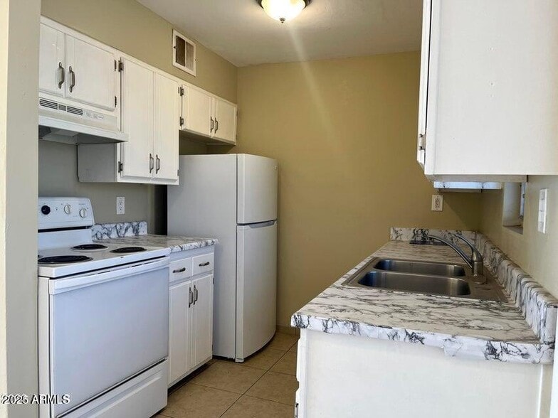 More Photos Of 7113-7117 N 54th Ave, Glendale Apartments For Sale