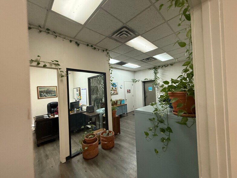 More Photos Of 1910 S Interstate 35, San Marcos Manufacturing For Sale