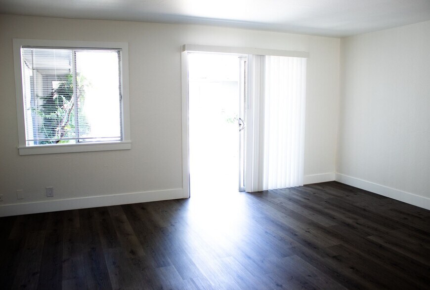 More Photos Of 2483-2491 Whitney Dr, Mountain View Apartments For Sale