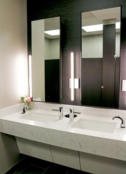 More Photos Of 2900 Weslayan St, Houston Office For Lease