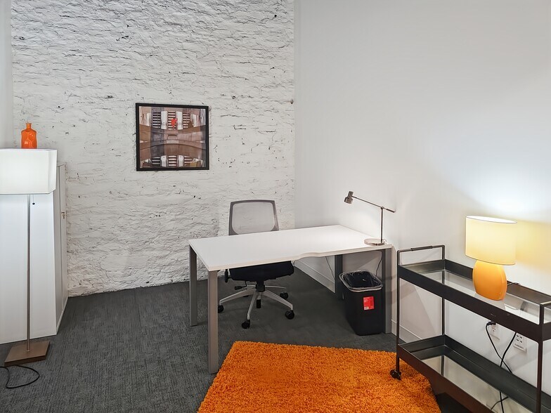 Primary Photo Of 121-135 Washington Ave N, Minneapolis Coworking Space