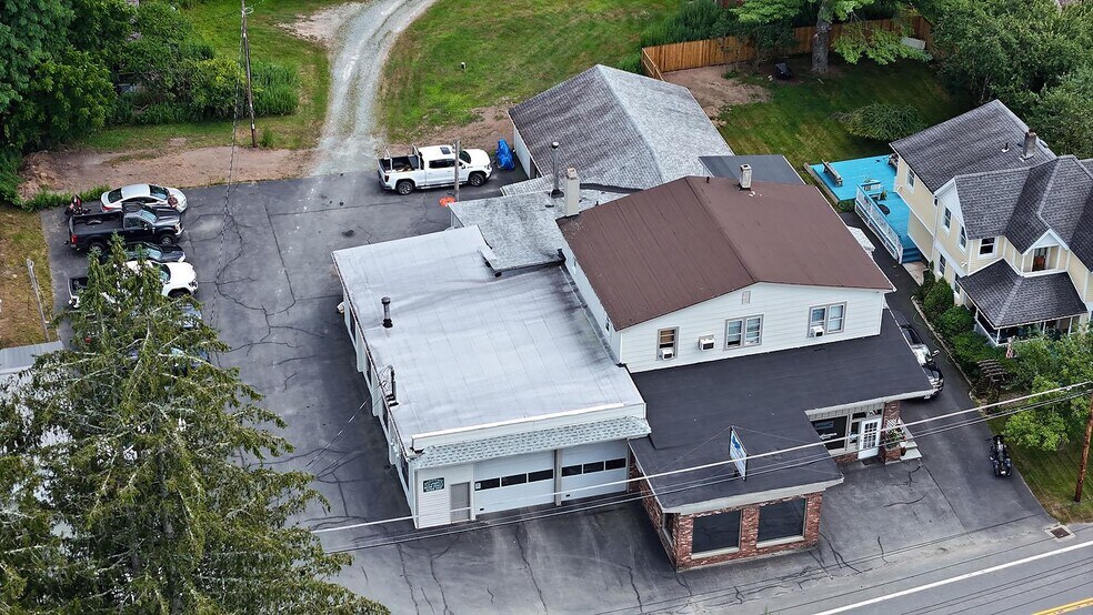 More Photos Of 5013 New York 52, Jeffersonville Auto Repair For Sale