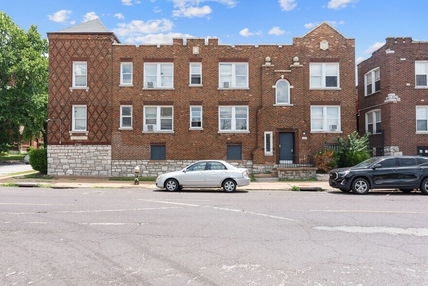 More Photos Of 5000 Virginia Ave, Saint Louis Apartments For Sale