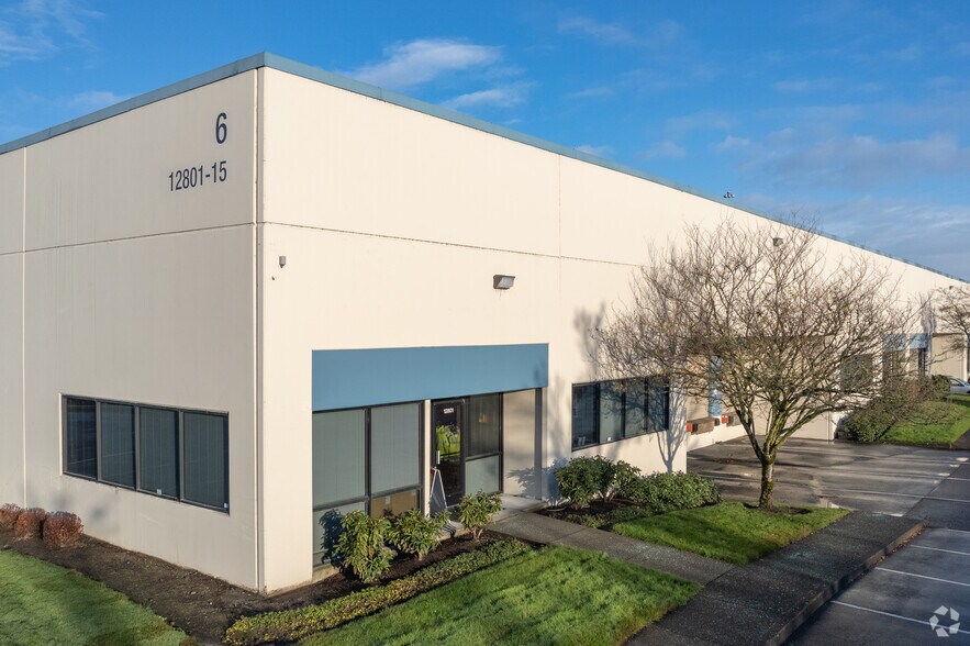 More Photos Of 12801-12815 NE Airport Way, Portland Warehouse For Lease