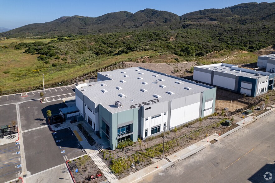 More Photos Of 42637 Avenida Alvarado, Temecula Industrial For Sale