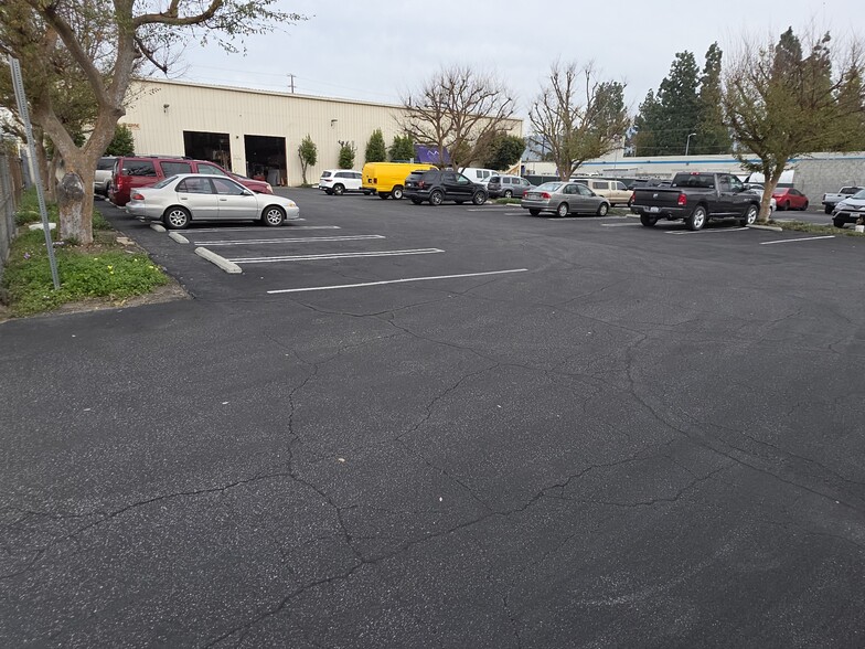 More Photos Of 10708 Vanowen St, North Hollywood Warehouse For Sale