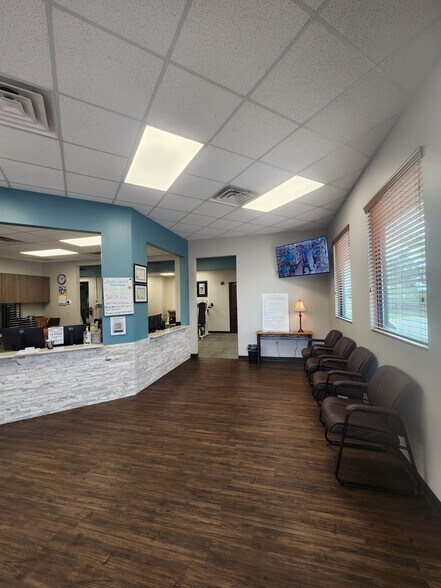 More Photos Of 21200 TX-46, Spring Branch Medical For Sale