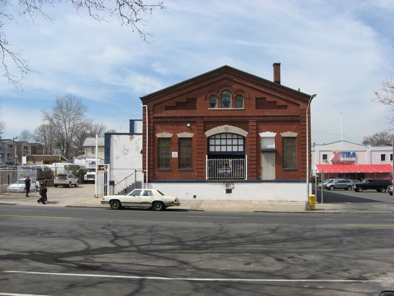 More Photos Of 920 Broadway, Newark Warehouse For Lease