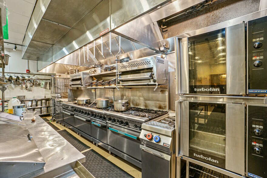 More Photos Of 10431 SE Federal Hwy, Hobe Sound Restaurant For Lease