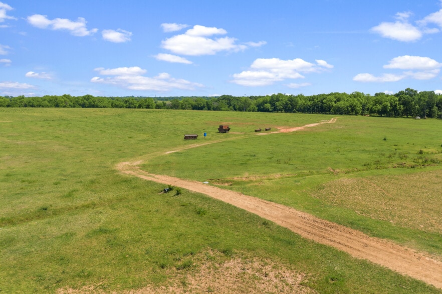 More Photos Of 4480 Memorial Rd, Lone Grove Land For Sale