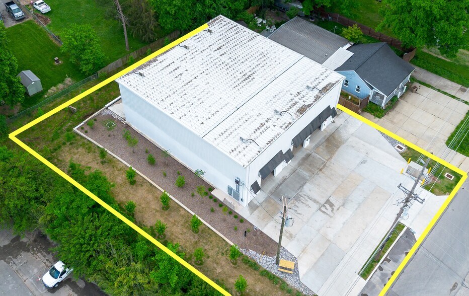 More Photos Of 1034 KIRKLAND Ave, Nashville Warehouse For Lease