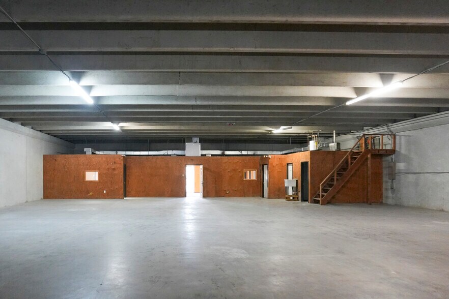 More Photos Of 4434 Crosstown Expy, Corpus Christi Industrial For Lease