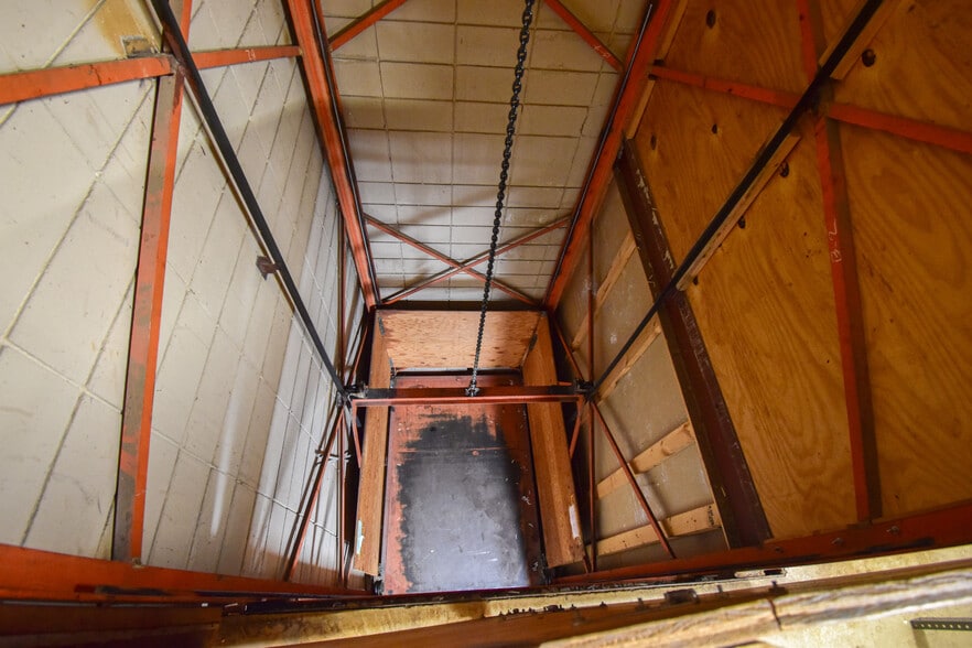 More Photos Of , Tuscaloosa Unknown For Sale