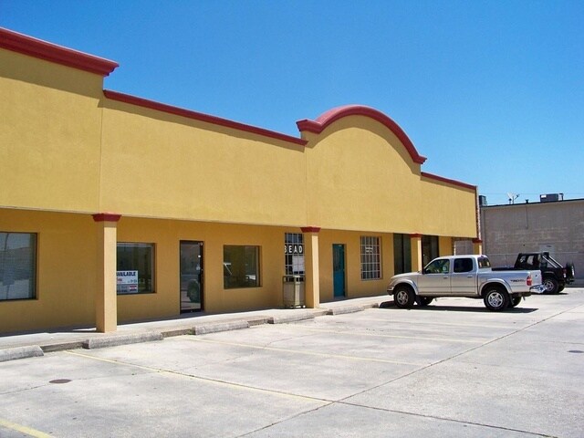 Primary Photo Of 15959 Hewwood Ave, Baton Rouge Storefront Retail Office For Sale