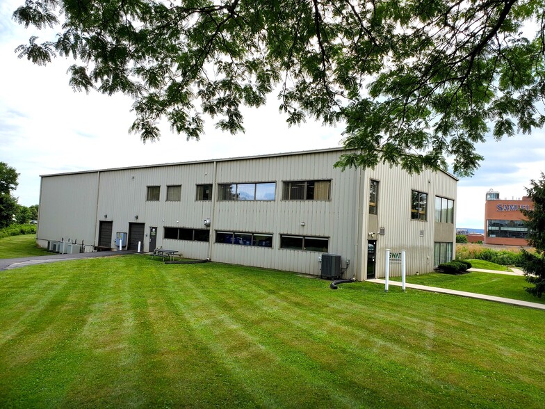 More Photos Of 8020 Mine St, Fogelsville Office For Lease