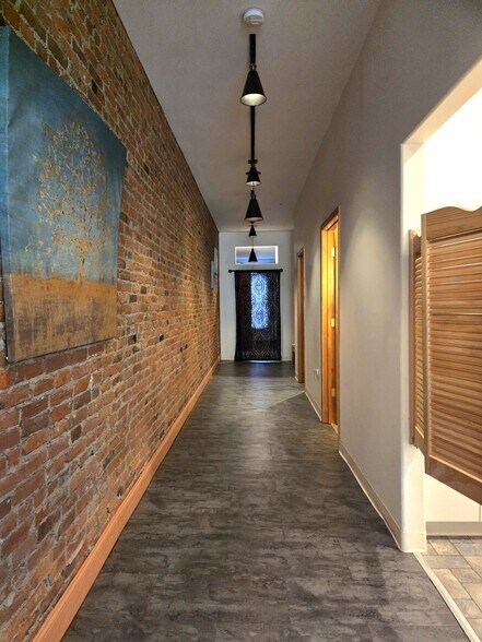 More Photos Of 14 E 3rd St, Jamestown Flex For Sale