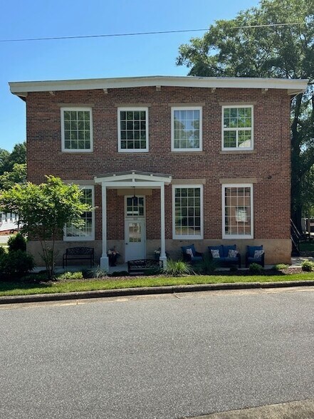 More Photos Of 153 Frazier loop, Statesville General Retail For Sale