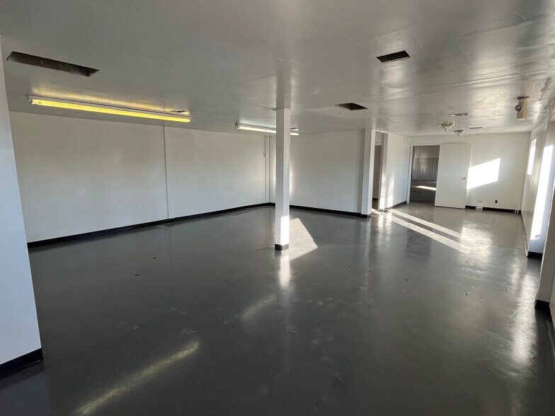 More Photos Of 1517 SE 44th St, Oklahoma City Warehouse For Sale