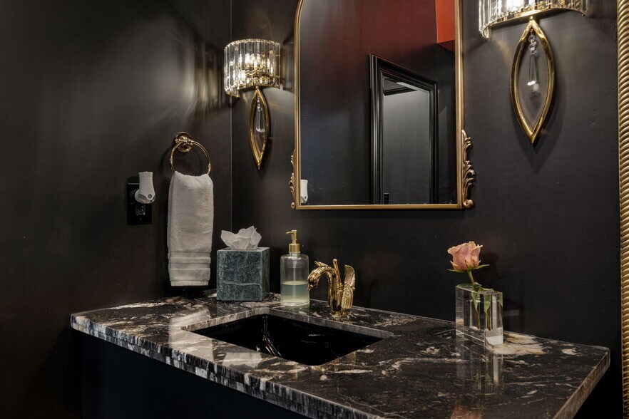 More Photos Of 120 W Vereda Sur, Palm Springs Hotel For Sale