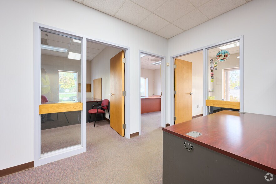 More Photos Of 4522 Wetzel Rd, Liverpool Manufacturing For Lease