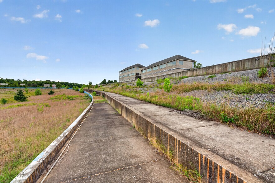 More Photos Of 957 Truck Plaza Ln, Calvert City Land For Sale
