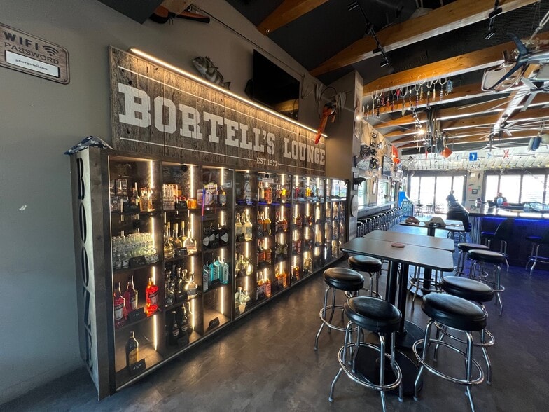 More Photos Of 10002 Gulf Dr, Anna Maria Bar For Sale