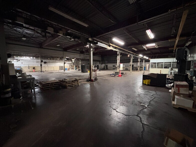 More Photos Of 1335 Emerson St, Rochester Manufacturing For Lease