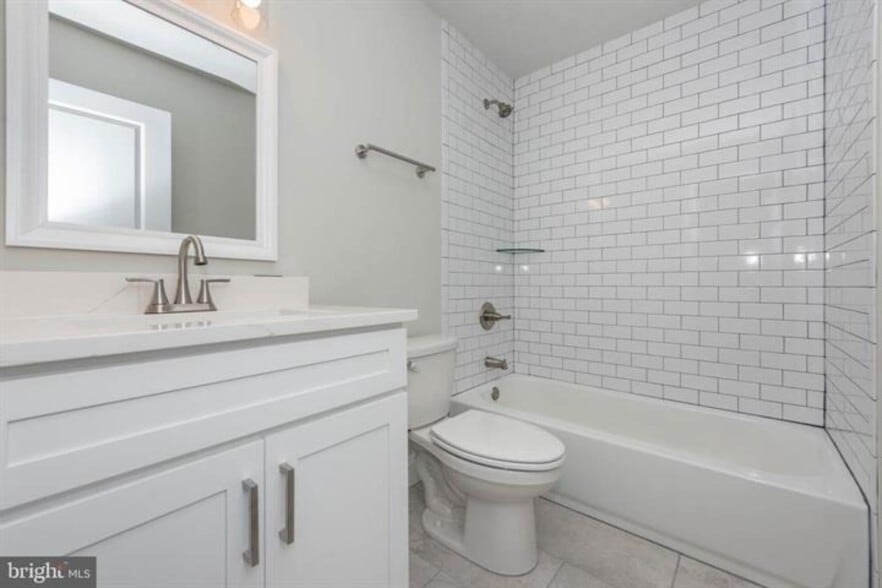 More Photos Of 400 N Patterson Park Ave, Baltimore Flex For Sale
