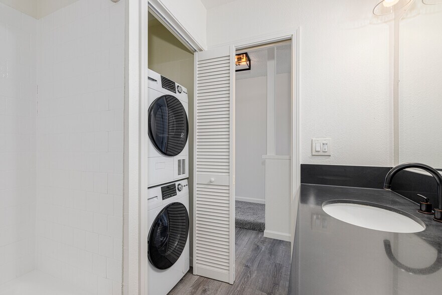 More Photos Of 1158 Humboldt St, Santa Rosa Apartments For Sale