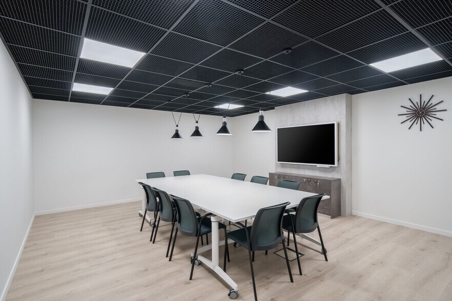 More Photos Of 1415 Louisiana St, Houston Office For Sale