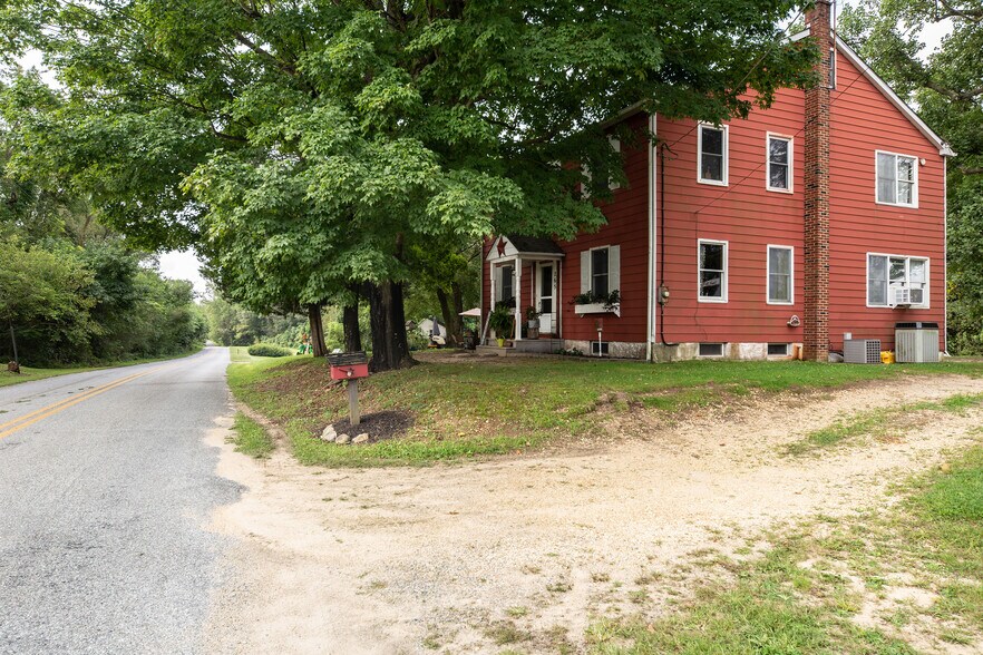 More Photos Of 265 Harrisonville Lake Rd, Pilesgrove Service For Lease