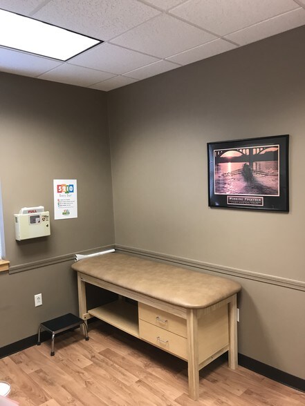 More Photos Of 45 Forest Falls Dr, Yarmouth Medical For Lease