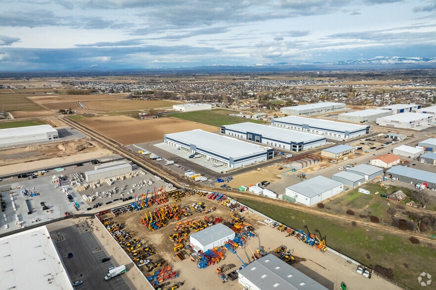 More Photos Of 16693 Madison Rd, Nampa Warehouse For Lease