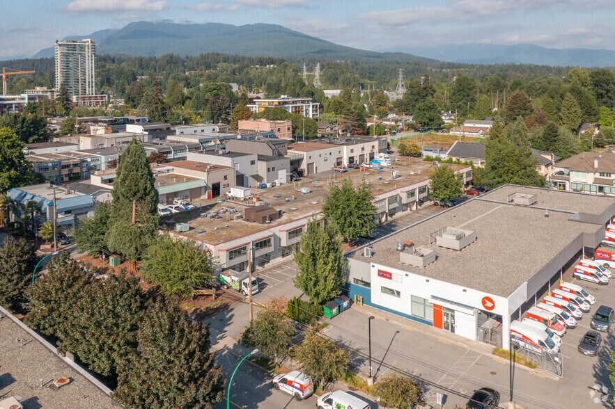 More Photos Of 304-356 Harbour Ave, North Vancouver District Warehouse For Lease