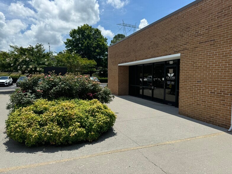 More Photos Of 9051 Executive Park Dr, Knoxville Office For Lease